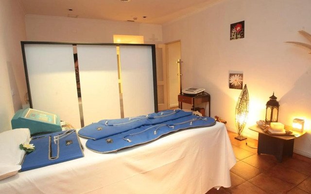 Howard Johnson Rio Ceballos Hotel y Casino