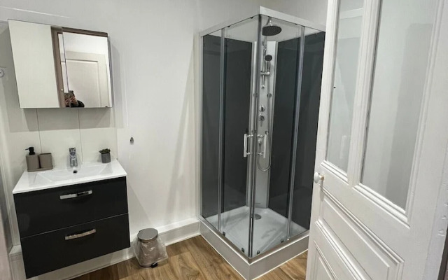 Gîtes by Hôtel Les Reflets Jaunes