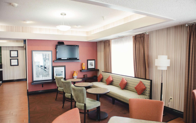 Hampton Inn Bloomington West