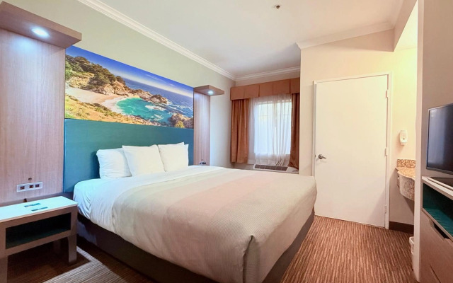 Quality Inn & Suites Los Angeles Airport - LAX