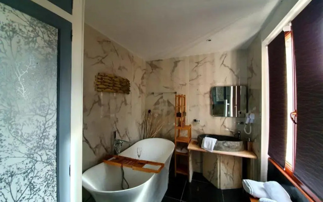 Hotel & Restaurant La Croix Blanche De Sologne