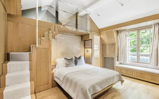 Mayfair Home Central AC Huge Terrace