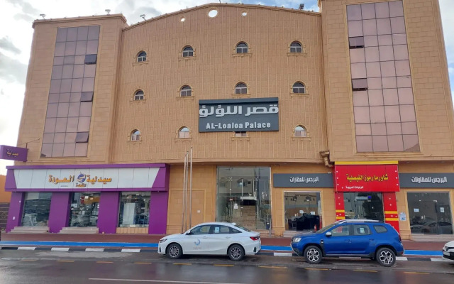 Pearl Palace Hotel Suites