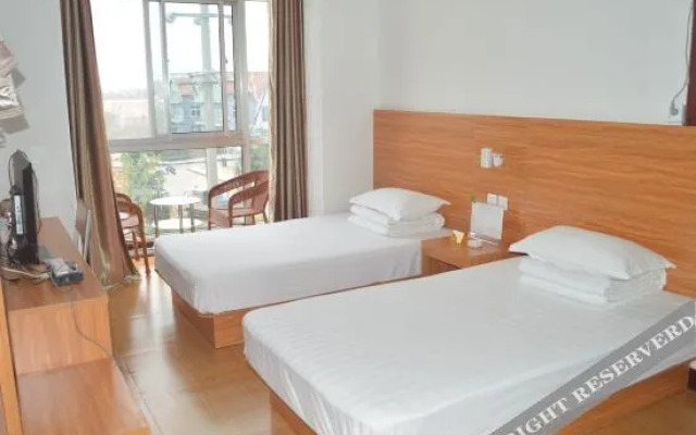 Qingdao Warm Express Hotel