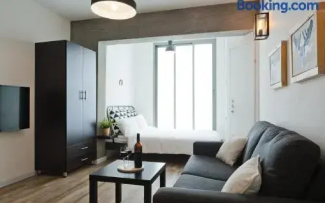 Sun Bay Studio Apartments