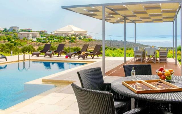 Sparkling Villa in Acrotiri with Private Pool near Sea Beach