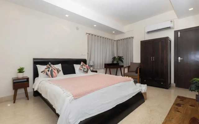 Lakeside Suites