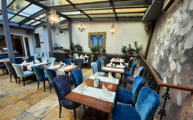 Antik Hotel