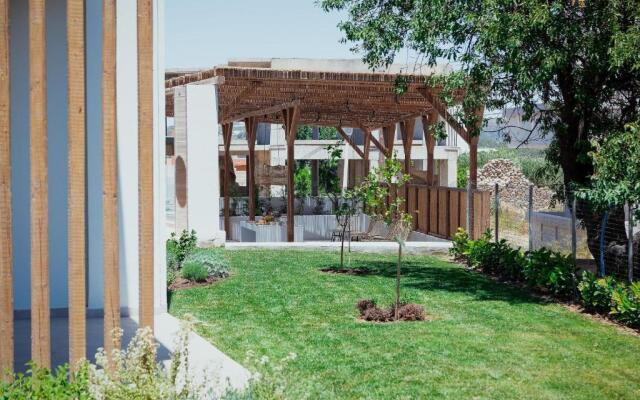Kipos Suites & Apartments