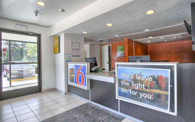 Motel 6 New Cumberland, PA - Harrisburg - Hershey South