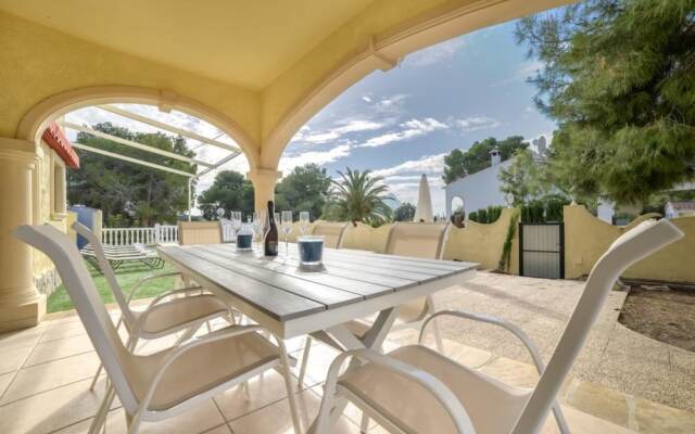 Villa - 7 Bedrooms with Pool and WiFi - 106438