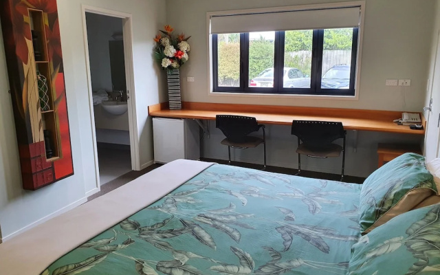 Headlands Hotel – Guest Rooms – Opunake