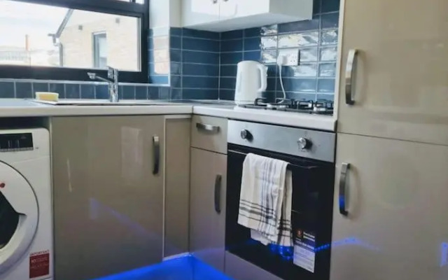 Beautiful Modern Apartment on Wick Lane