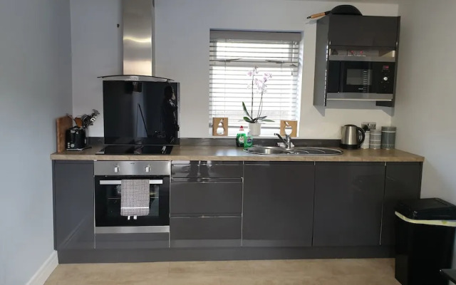 Springfield House Serviced Accommodation by Saffatel