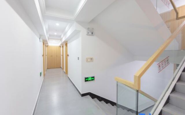 Zhumeng Yingyue River View Homestay