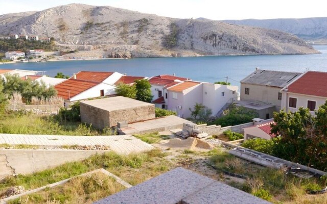 Cosy 1 bedroom apartment with sea view