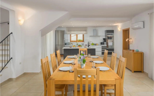 Holiday home Baredine bb IV