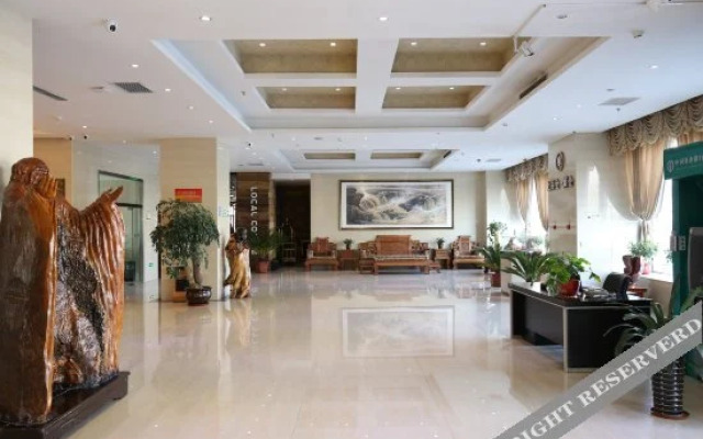 Huang He  International   Hotel