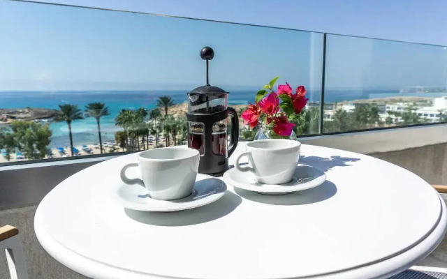 Anonymous Beach Hotel - Adults Only