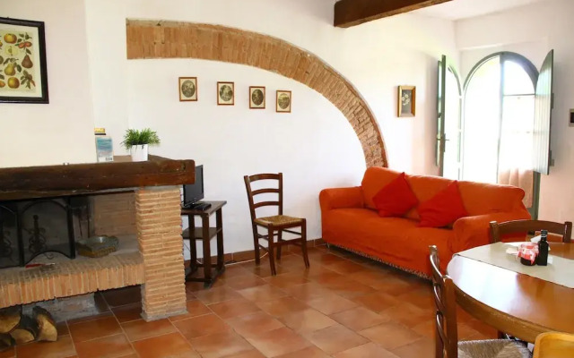 Apartment Between Pisa and Livorno