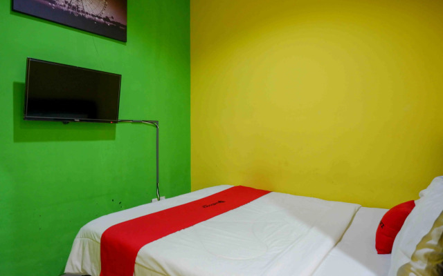 RedDoorz near Bandara Adi Soemarmo Solo