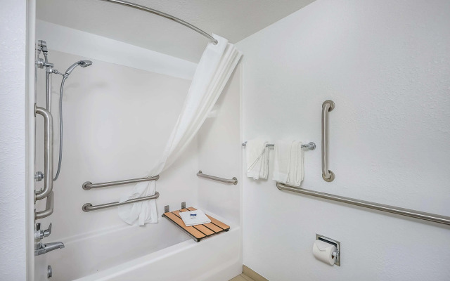 Americas Best Value Inn East Peoria