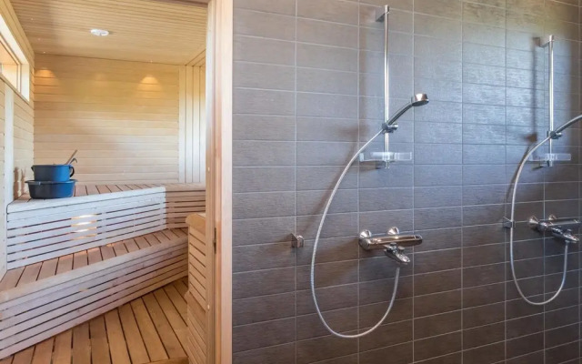 Holy Lake Rantasauna Erkkoranta