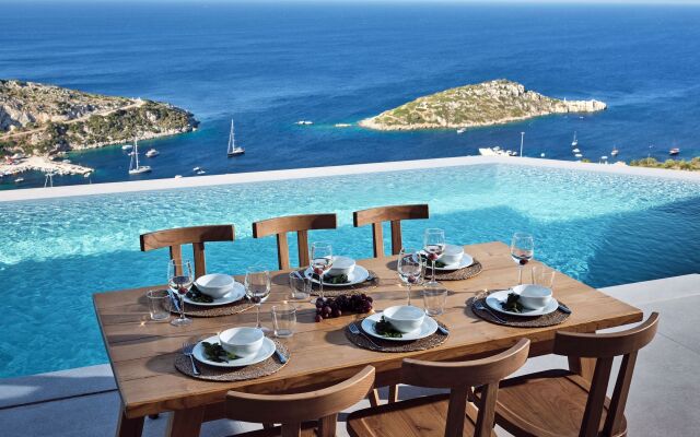 Etheria Luxury Villas & Suites