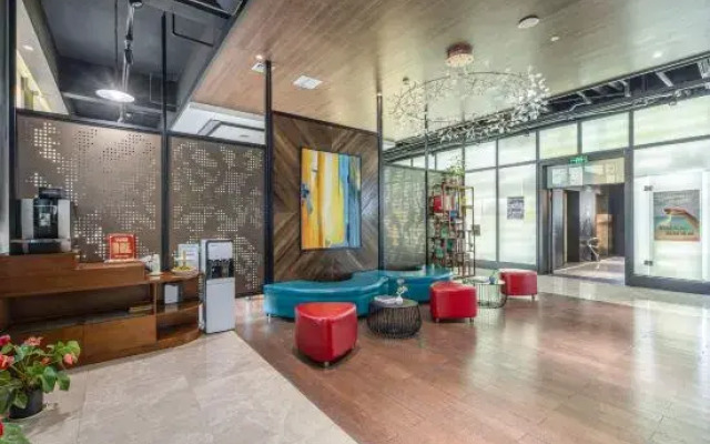 Mofang Hotel (Ningbo Railway Station Business and Technology College)