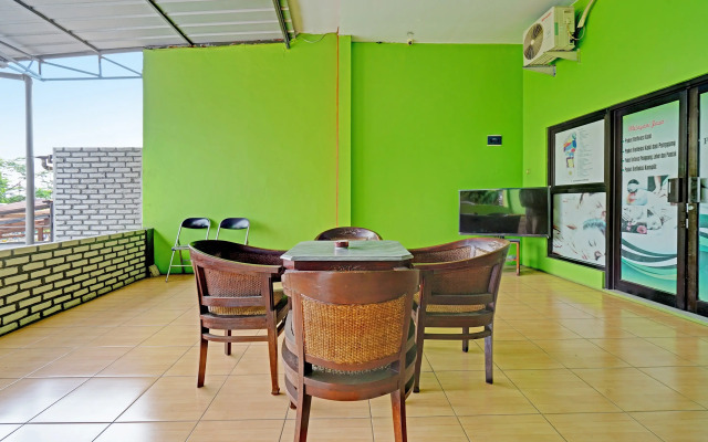 Griya Andon Syariah By Oyo Room