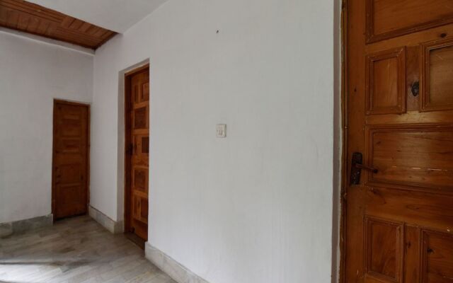 OYO Home 15642 Luxurious 2BHK
