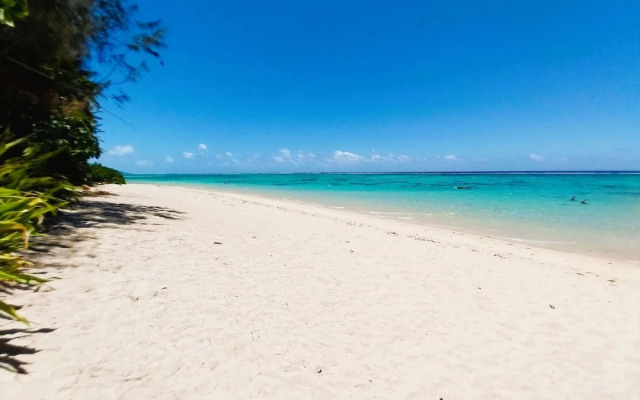 Tahiti - Fare Vainato Beach