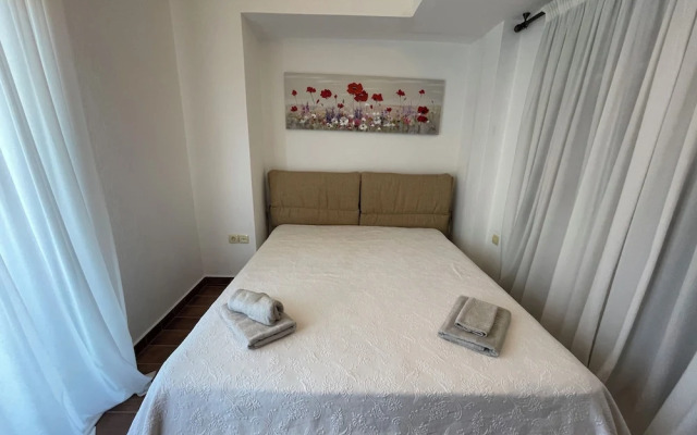 Stylish Maisonette With 3 Bedrooms in Vourvourou, Greece