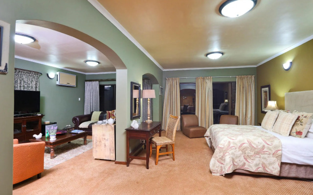 Shangri-La Manor - Adults Only