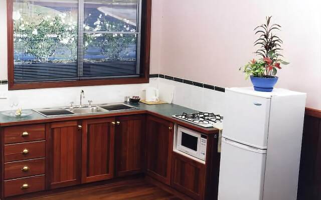 Pemberton Old Picture Theatre Holiday Apartments