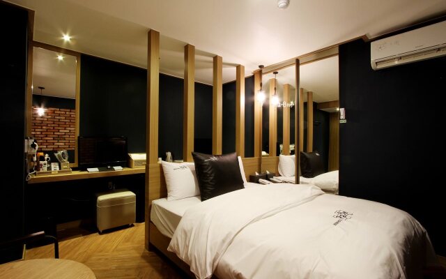 Page Hotel