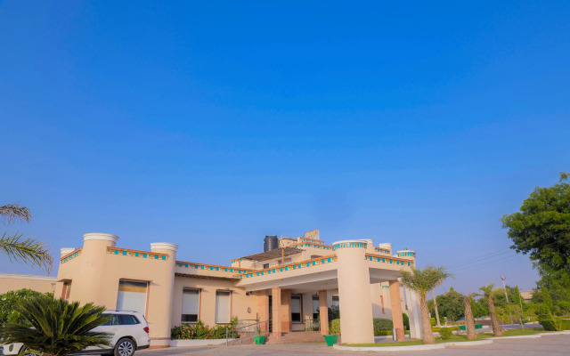 TreeHouse Sunrise Resort & Caravan Park