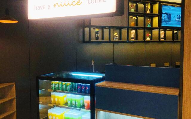 Hanting Hotel Changzhi Baiyi Square