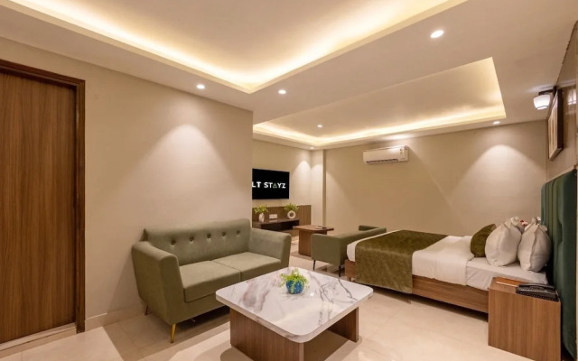 Saltstayz Premier - Paschim Vihar
