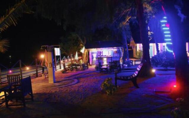 Tsunami Beach Hotel