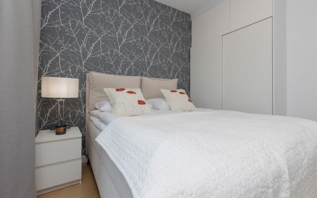 Studio Wola With Parking by Renters
