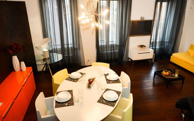 Ultra Modern Trevi Fountain Apt In Heart Of Rome