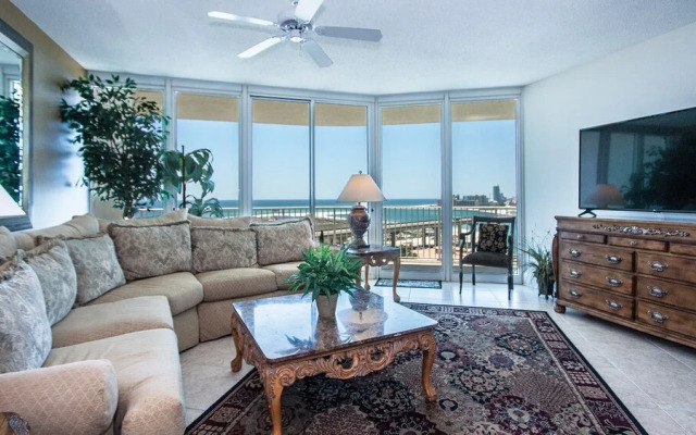 Wonderful Two Bedroom/Two Bathroom - Unit Crb1216