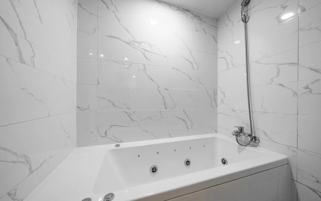 Changwon Boutique Hotel Gung