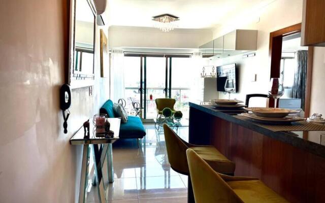 Suite Deluxe 1 bed, city OceanView, pool,Saune,Gym