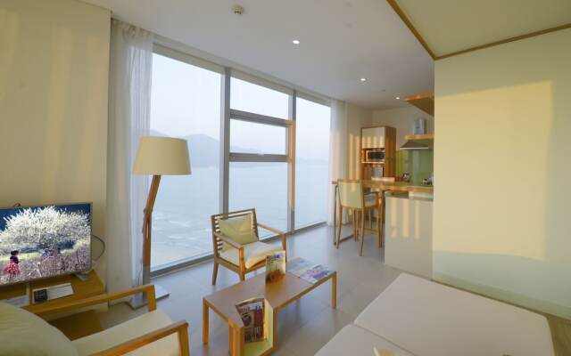 The Chic Apartment For Family