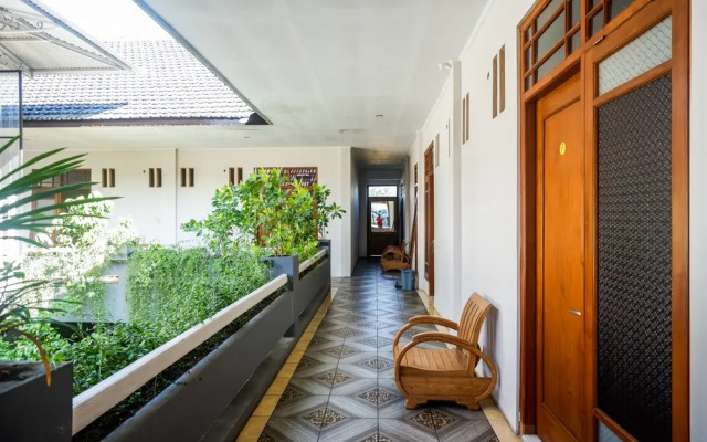 Urbanview Hotel Blok O International by RedDoorz