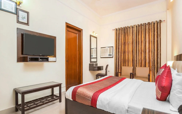 OYO 14245 Amitabh Guest house