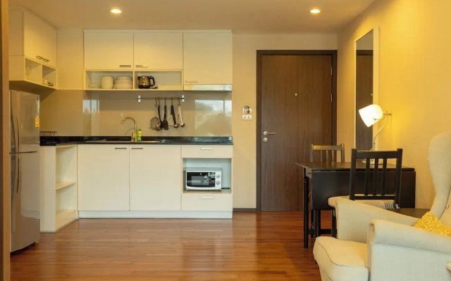 Everything walking  Gym Sauna Beach c120