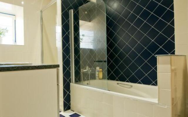 Casa Azul Da Relva, Com Piscina